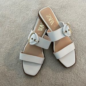 Zara sandles never worn very cute and comfortable